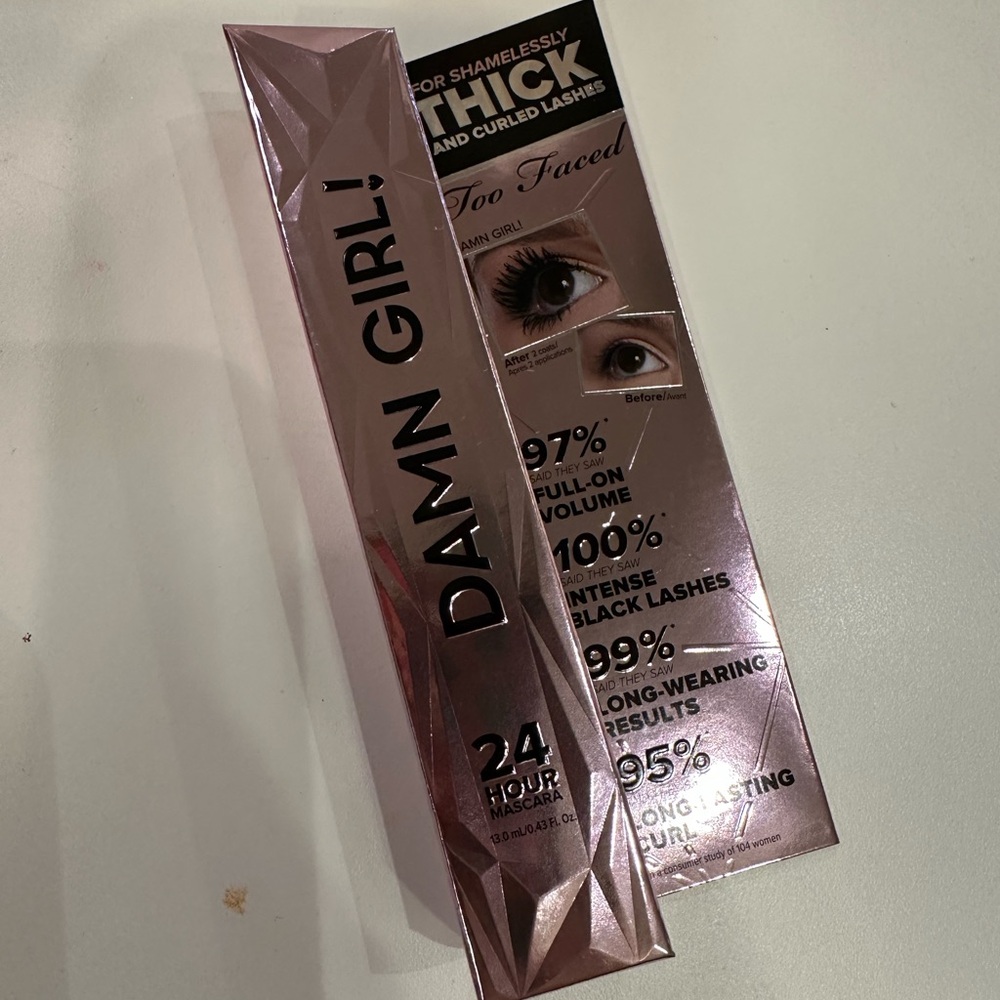 Too faced damn girl 24hour Mascara black 
13.0ML /0.43 Qz
Brand new with box